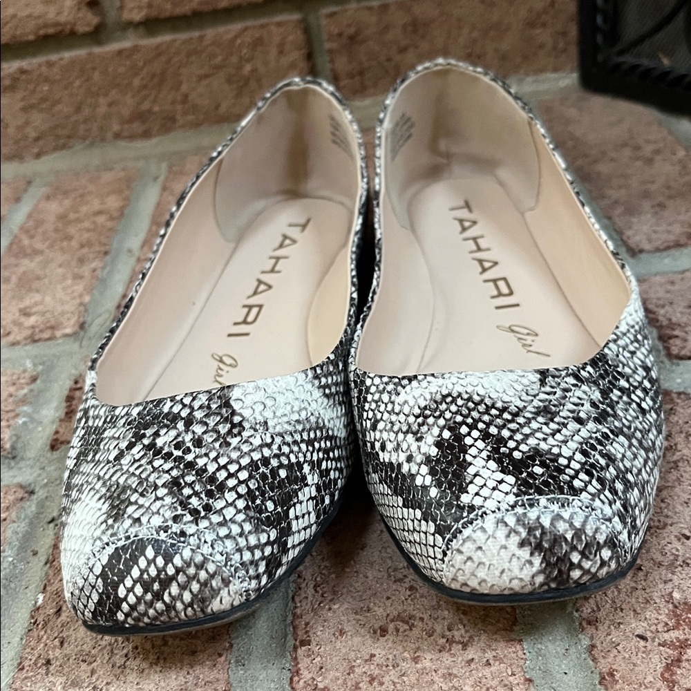Tahari Black and White Snakeskin Flats - Picture 3 of 7